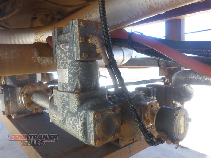 2006 Omega Bogie Fuel Tanker