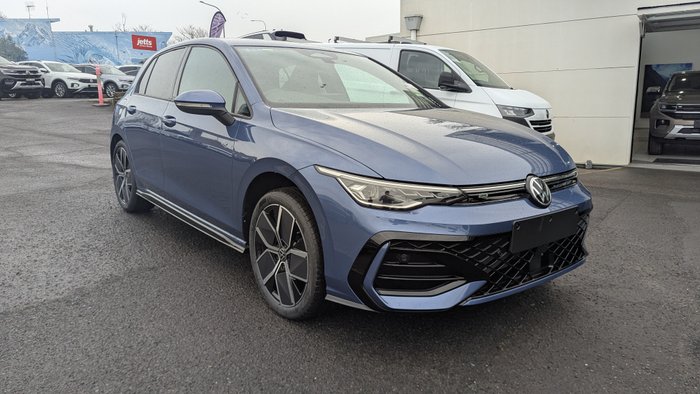 2026 VOLKSWAGEN Golf R-LINE