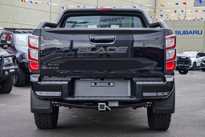 2025 Isuzu D-MAX BLADE