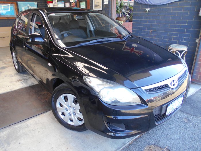 2011 HYUNDAI I 30