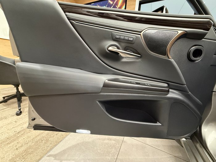 2020 Lexus ES300h Sports Luxury 2.5L Hybrid Auto CVT Sedan