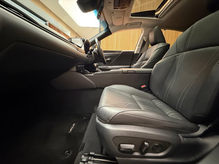 2020 Lexus ES300h Sports Luxury 2.5L Hybrid Auto CVT Sedan