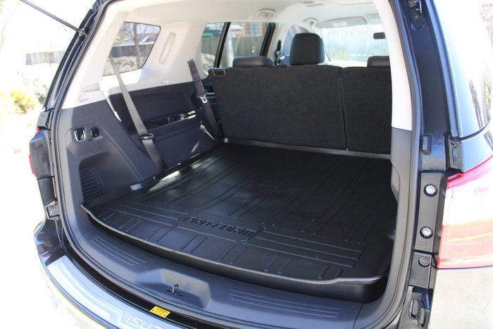 2019 Isuzu MU-X LS-T MY19 Cosmic Black Mica