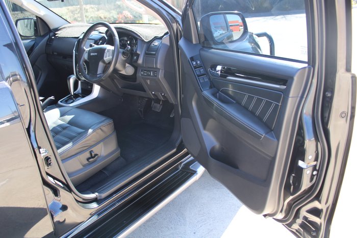 2019 Isuzu MU-X LS-T MY19 Cosmic Black Mica
