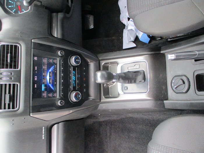 2022 Mahindra PIK-UP S11 White