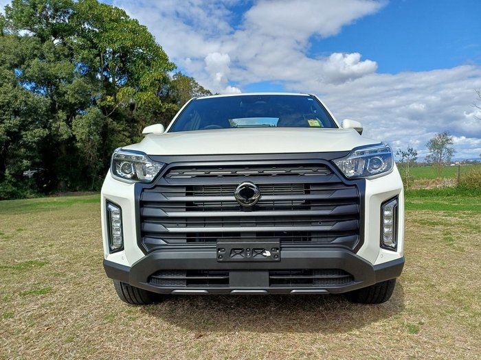 2025 KGM MUSSO ADVANCE