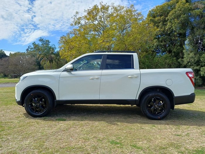 2025 KGM MUSSO ADVANCE