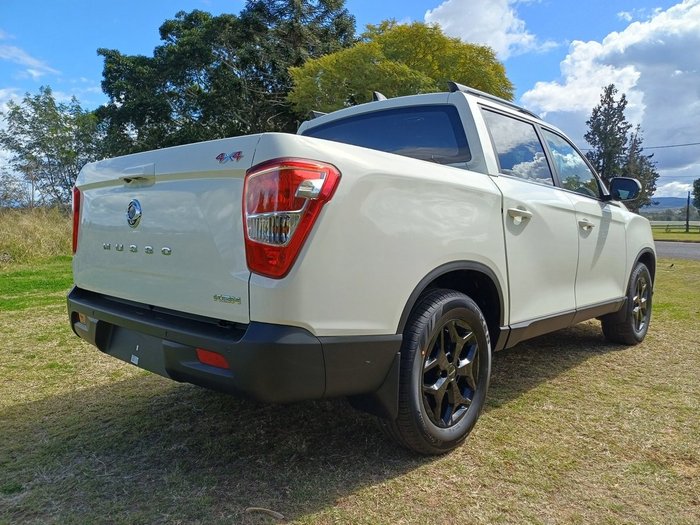 2025 KGM MUSSO ADVANCE