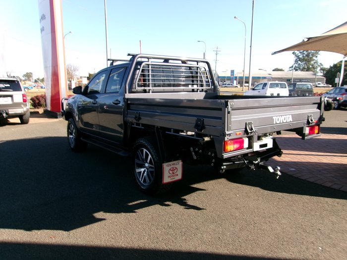 2022 Toyota Hilux 4x4 Hilux 4x4 SR 2.8L T Diesel Manual Double Cab C/C C221370 001