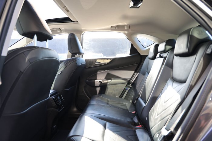 2025 Lexus NX450h+ NX450h+ Luxury 2.5L PHEV Auto CVT Wagon 2M00560 002