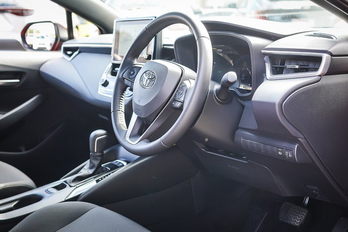 2025 Toyota COROLLA SX