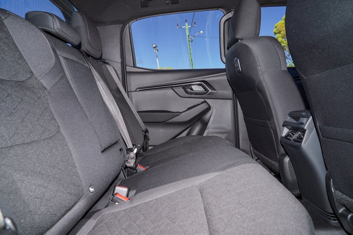 2025 Isuzu D-MAX X-RIDER