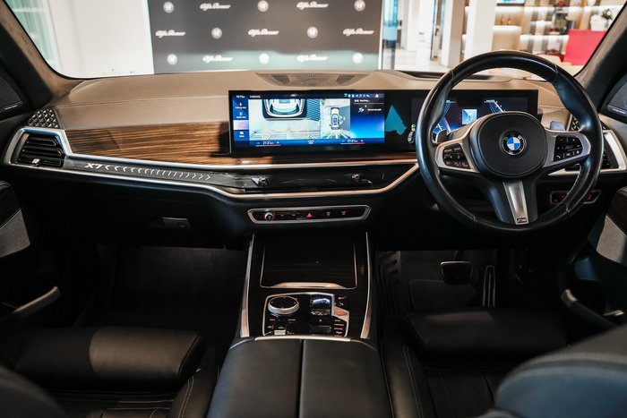2023 BMW X7 xDrive40d M Sport