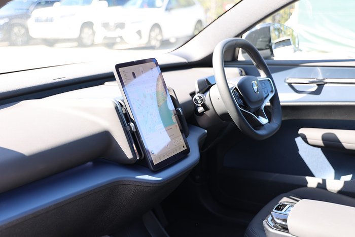 2025 Volvo EX30 Cross Country