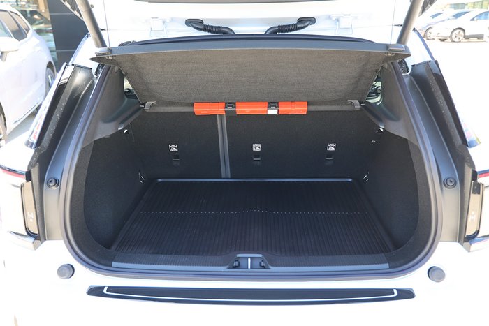 2025 Volvo EX30 Cross Country