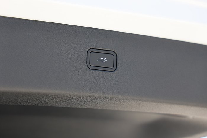 2025 Volvo EX30 Cross Country