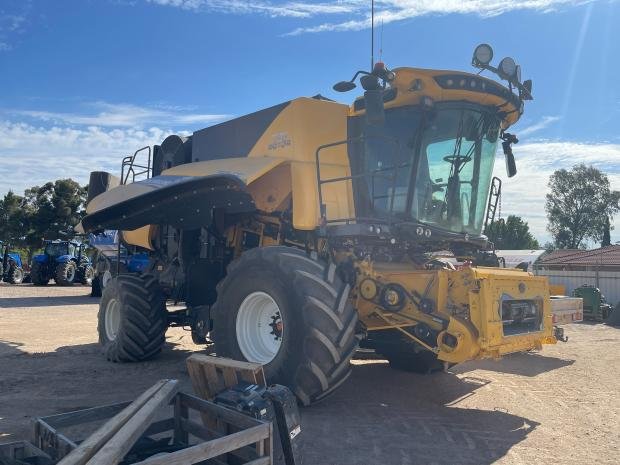 2021 New Holland CR9.90