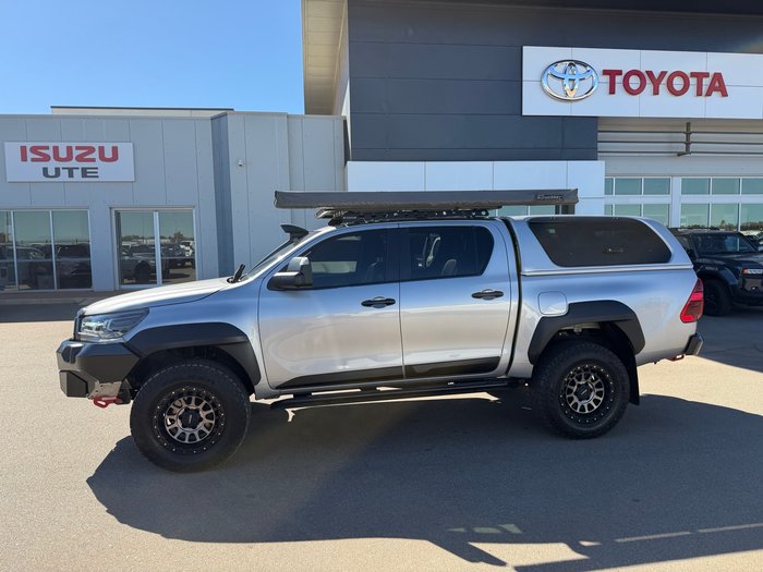 2022 Toyota Hilux Rugged X Silver