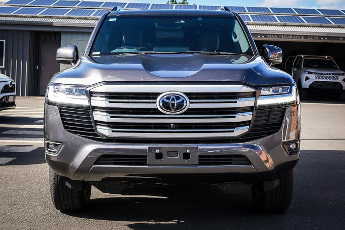 2025 Toyota LANDCRUISER VX