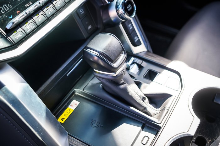 2025 Toyota LANDCRUISER VX
