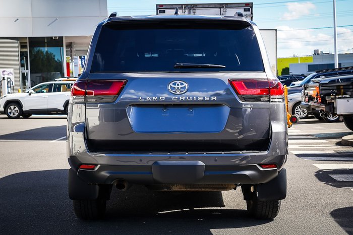 2025 Toyota LANDCRUISER VX
