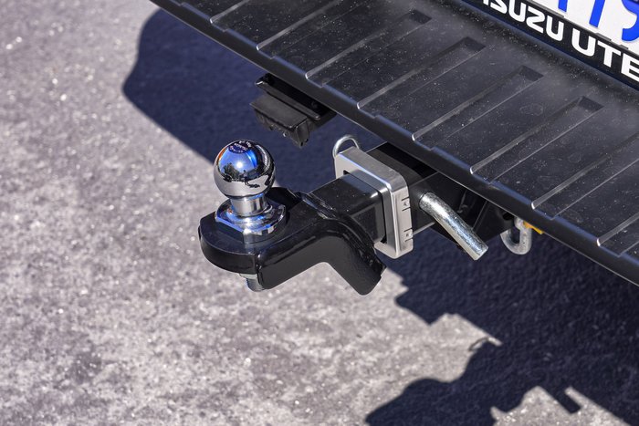 2025 Isuzu D-MAX X-TERRAIN