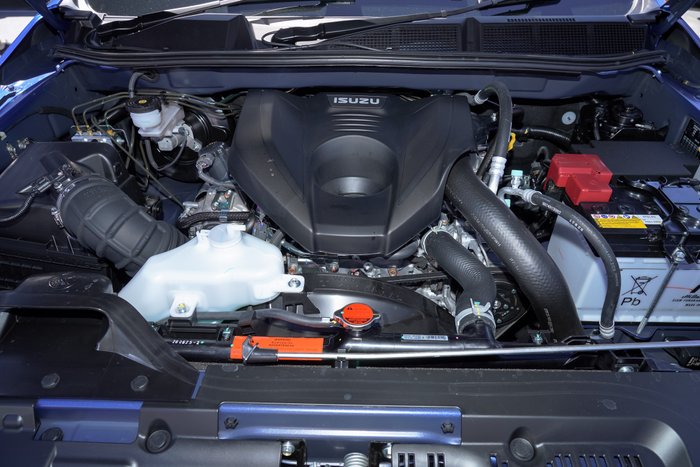 2025 Isuzu D-MAX X-TERRAIN