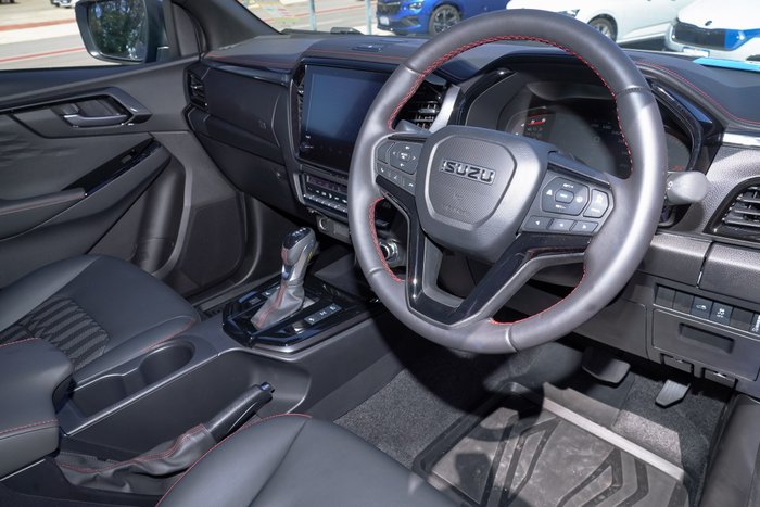 2025 Isuzu D-MAX X-TERRAIN