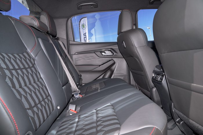 2025 Isuzu D-MAX X-TERRAIN