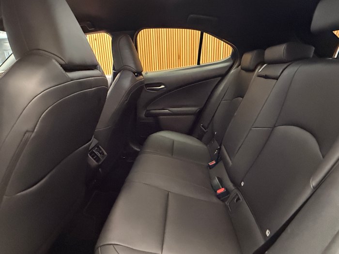 2020 Lexus UX250h Luxury 2.0L Hybrid Auto E-CVT SUV