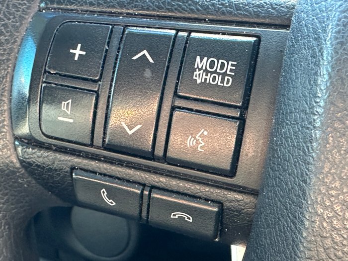 2019 TOYOTA HILUX WORKMATE TGN121R MY19 WHITE