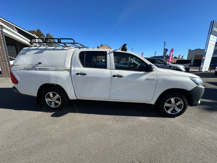 2019 TOYOTA HILUX WORKMATE TGN121R MY19 WHITE