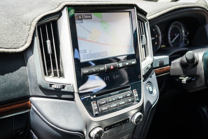 2016 Toyota LANDCRUISER VX