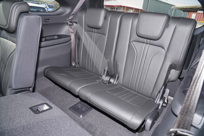 2026 Isuzu MU-X LS-T