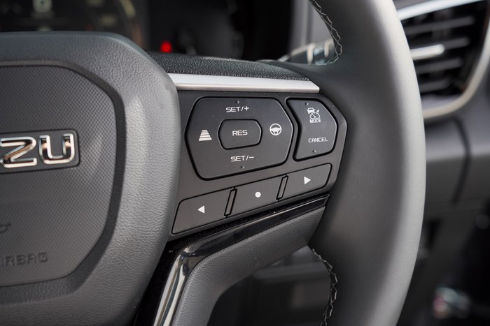 2026 Isuzu MU-X LS-T