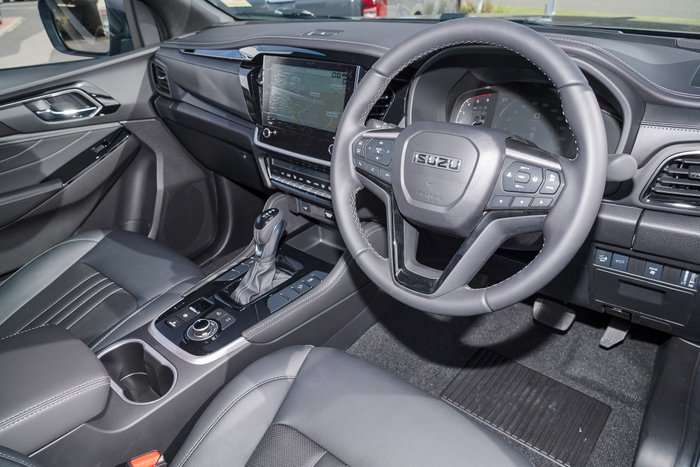 2026 Isuzu MU-X LS-T