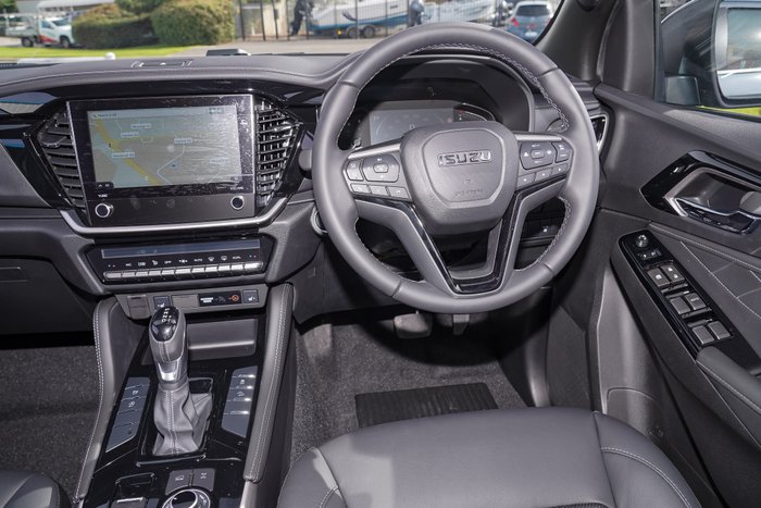 2026 Isuzu MU-X LS-T