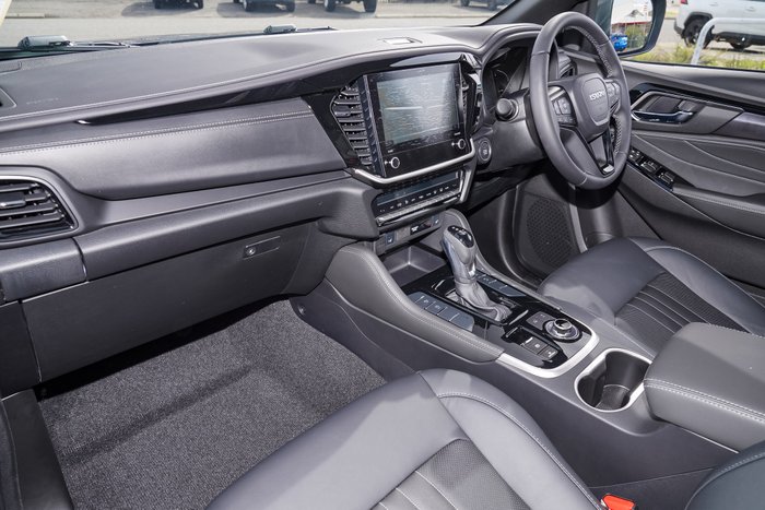 2026 Isuzu MU-X LS-T
