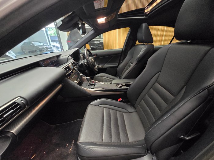 2017 Lexus IS300h F Sport 2.5L Hybrid CVT Sedan