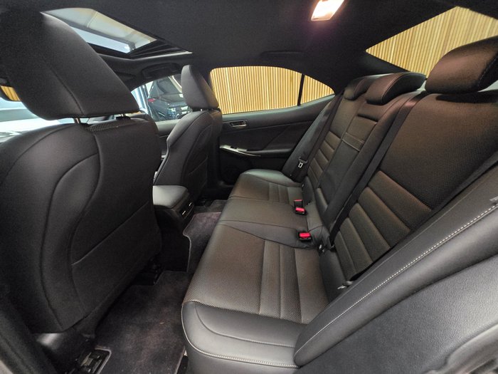 2017 Lexus IS300h F Sport 2.5L Hybrid CVT Sedan