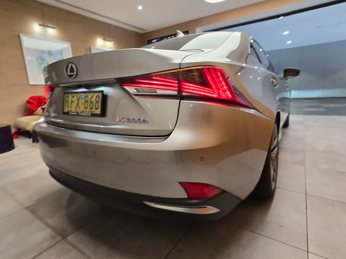 2017 Lexus IS300h F Sport 2.5L Hybrid CVT Sedan