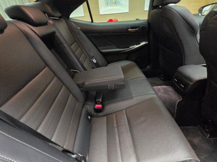 2017 Lexus IS300h F Sport 2.5L Hybrid CVT Sedan