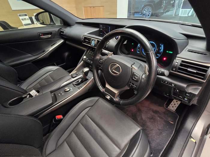 2017 Lexus IS300h F Sport 2.5L Hybrid CVT Sedan