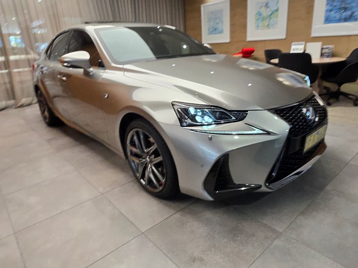 2017 Lexus IS300h F Sport 2.5L Hybrid CVT Sedan