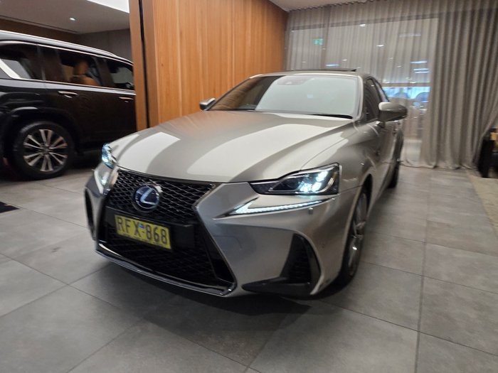 2017 Lexus IS300h F Sport 2.5L Hybrid CVT Sedan