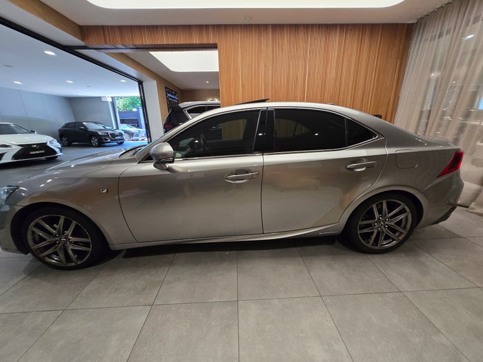 2017 Lexus IS300h F Sport 2.5L Hybrid CVT Sedan