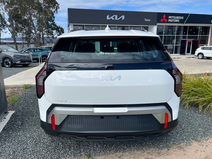 2025 KIA EV3 AIR