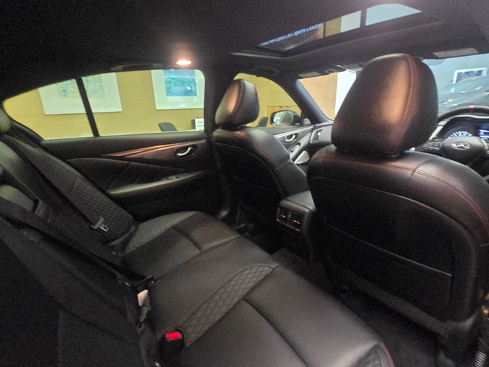 2017 INFINITI Q50 3.0tt RED SPORT