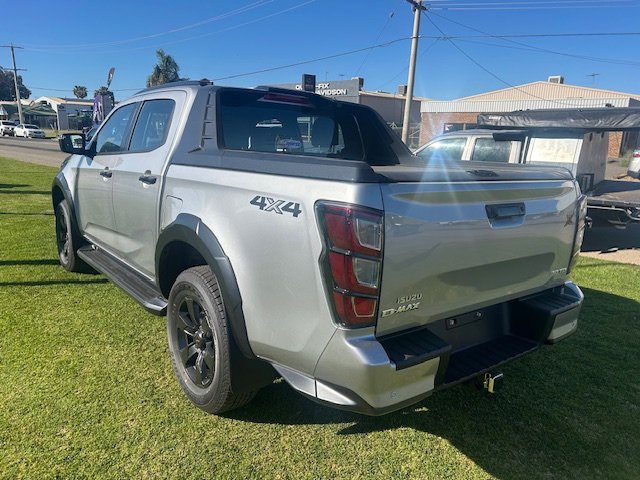 2025 Isuzu D-MAX X-TERRAIN MY24 MERCURY SILVER