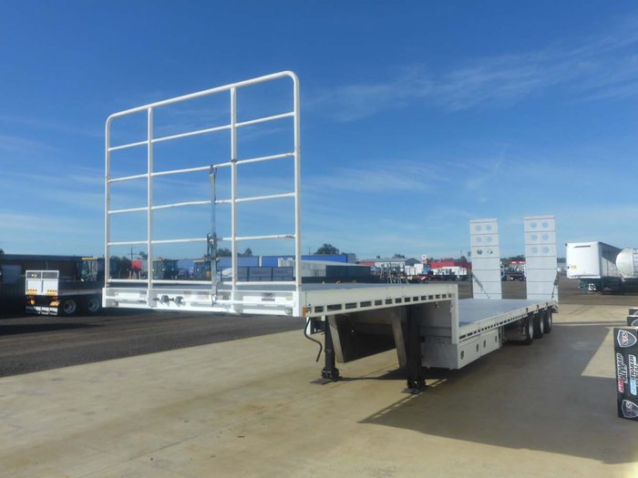 2011 Maxitrans Semi Dropdeck With Ramps - RENTAL